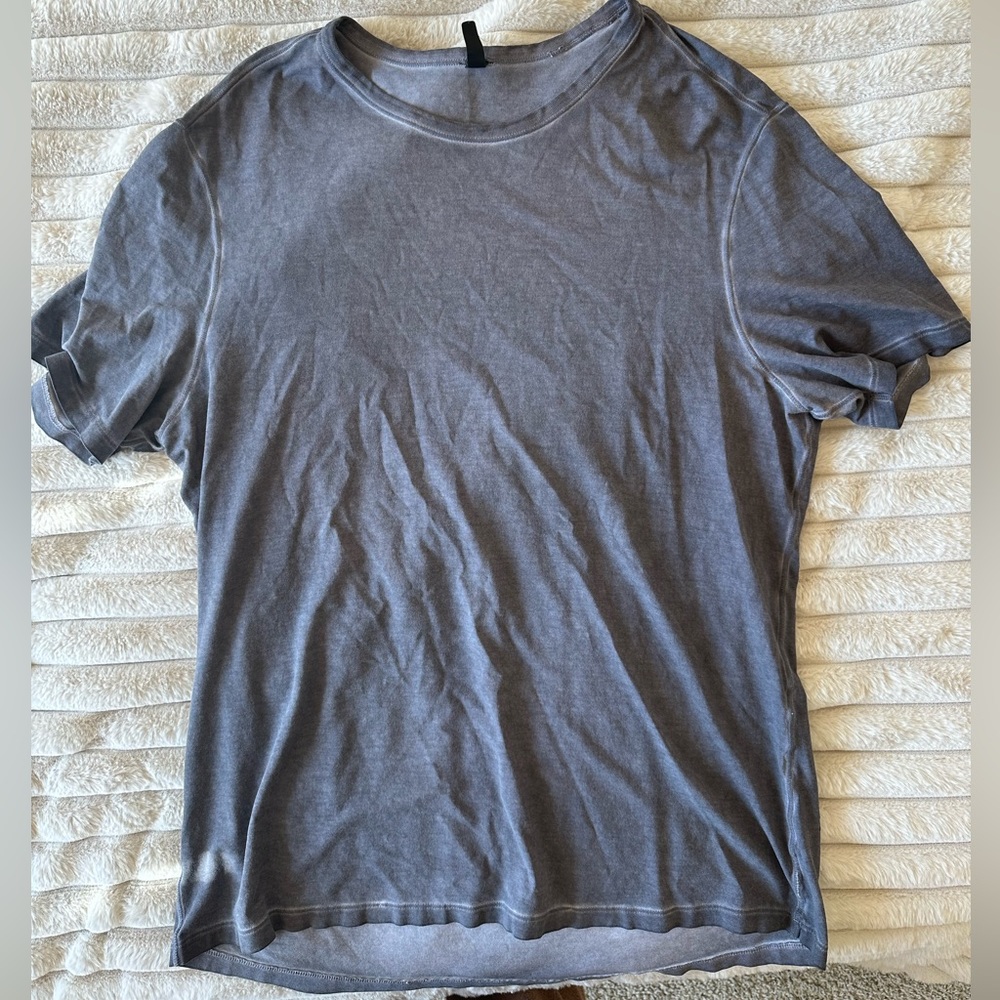 Mens lululemon charcoal wash tee